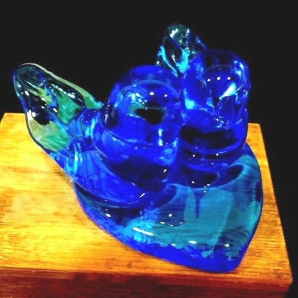 Terra Studio Blue Bird glass paper weigh - Picture 6 of 8